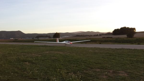 «Divendres» en el aeródromo
